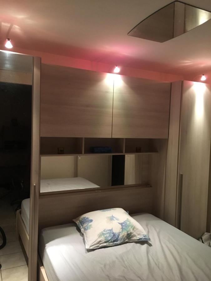 Cavalaire Vue Mer Au Loin Maisonnette Tout Equipee Pour 4 Personnes Avec Piscine Clim Wifi Velos Tv Barbecues Eksteriør billede
