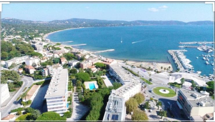Cavalaire Vue Mer Au Loin Maisonnette Tout Equipee Pour 4 Personnes Avec Piscine Clim Wifi Velos Tv Barbecues Eksteriør billede