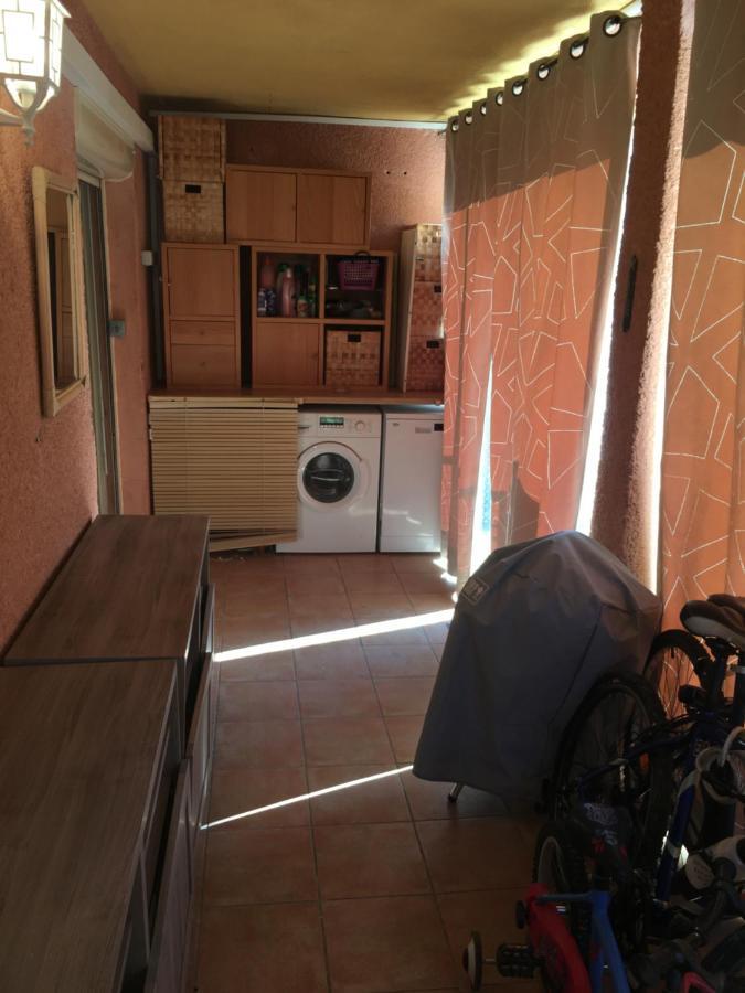 Cavalaire Vue Mer Au Loin Maisonnette Tout Equipee Pour 4 Personnes Avec Piscine Clim Wifi Velos Tv Barbecues Eksteriør billede