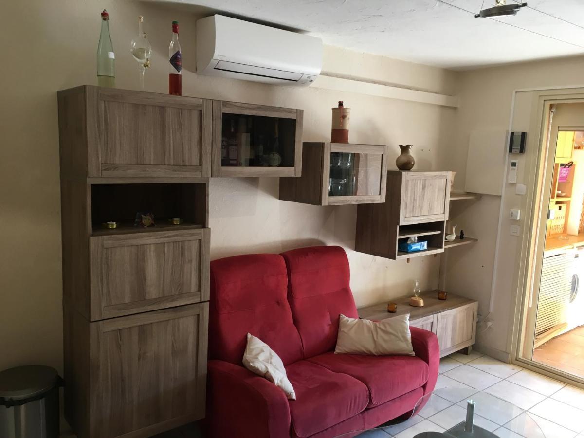 Cavalaire Vue Mer Au Loin Maisonnette Tout Equipee Pour 4 Personnes Avec Piscine Clim Wifi Velos Tv Barbecues Eksteriør billede