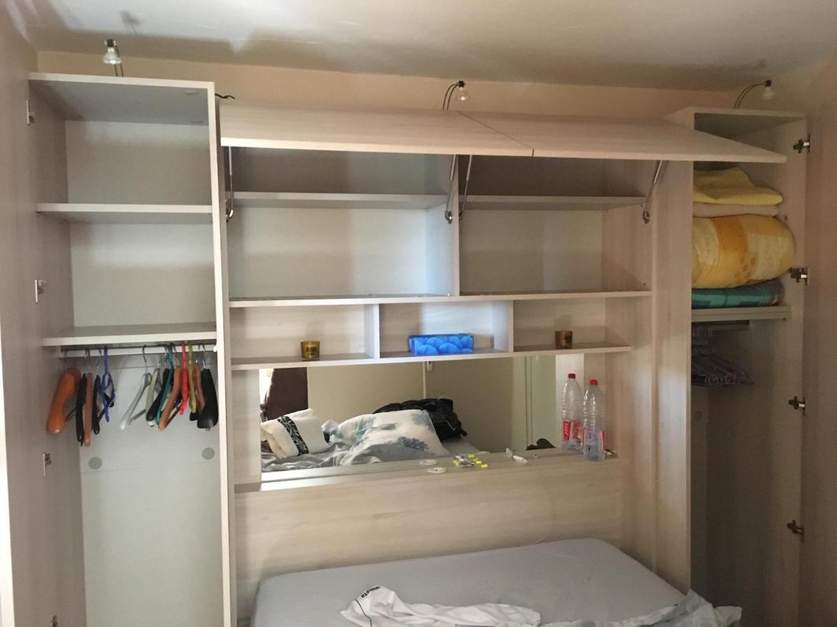 Cavalaire Vue Mer Au Loin Maisonnette Tout Equipee Pour 4 Personnes Avec Piscine Clim Wifi Velos Tv Barbecues Eksteriør billede